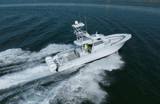 Yellowfin 42 image