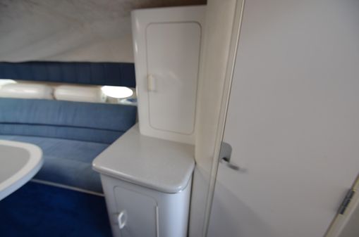 Chris-craft CROWNE-302 image