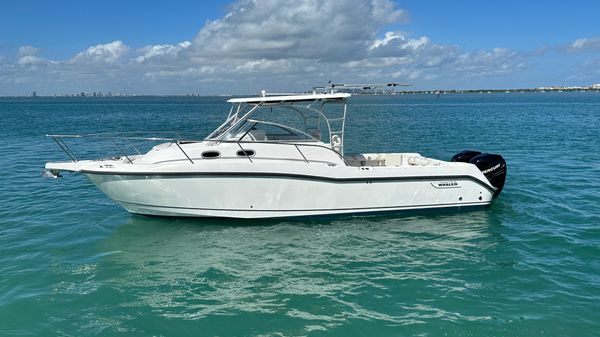 Boston Whaler 305 Conquest