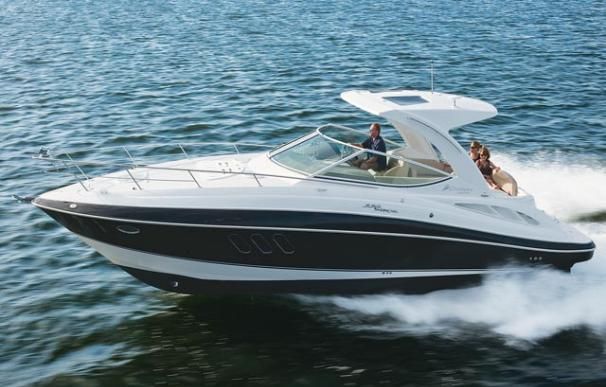 Cruisers Yachts 330 Express - main image