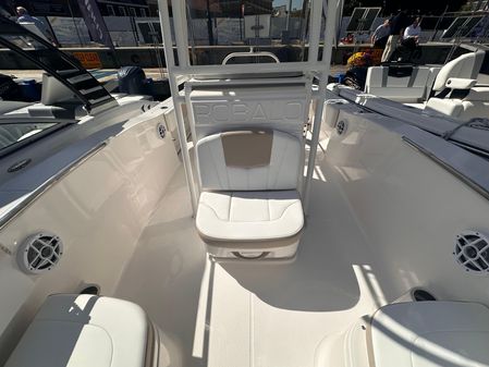 Robalo R200-CENTER-CONSOLE image