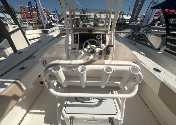 Robalo R200-CENTER-CONSOLE image