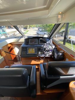 Riviera 5800 Sport Yacht image