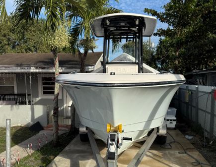 Robalo R230-CENTER-CONSOLE image