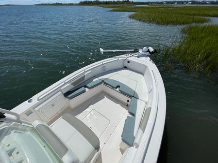 Everglades 243 Center Console image