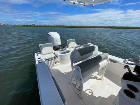 Everglades 243 Center Console image