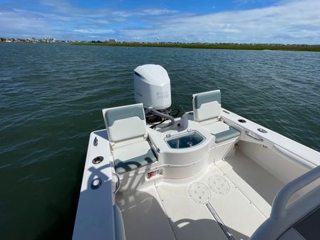 Everglades 243 Center Console image