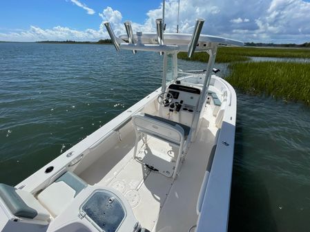 Everglades 243 Center Console image