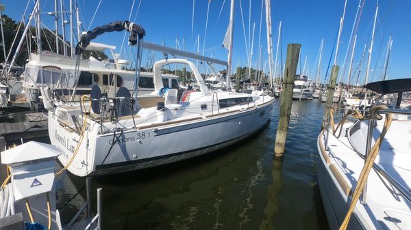 Beneteau 38.1