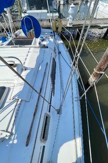 Hunter 310 image