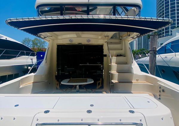 Sea Ray 580 Sedan Bridge image