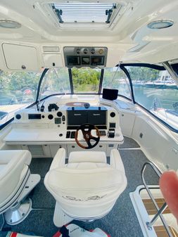 Sea Ray 580 Sedan Bridge image