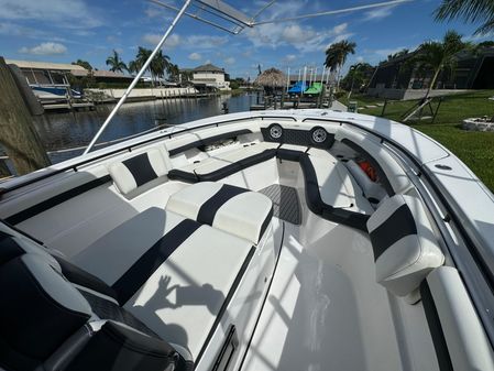 Tidewater 320 CC Adventure image