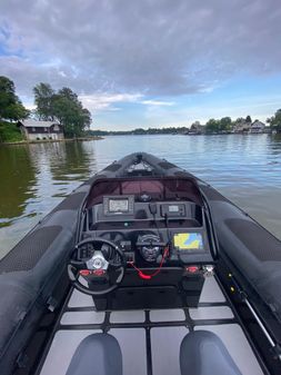 Ocean Craft Marine 31 Center image