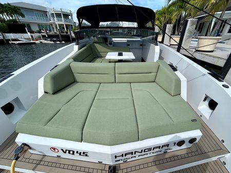 Vanquish Yachts VQ45 image