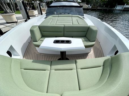 Vanquish Yachts VQ45 image