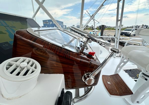 Hatteras 50 Convertible Sportfish image
