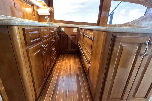 Hatteras 50 Convertible Sportfish image