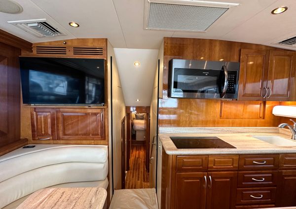 Hatteras 50 Convertible Sportfish image