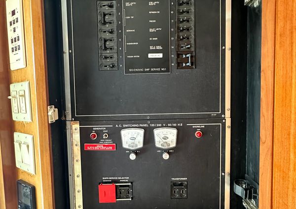 Hatteras 50 Convertible Sportfish image