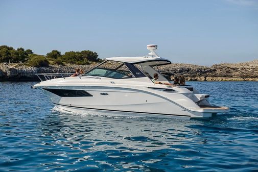 Sea Ray 320 Sundancer image