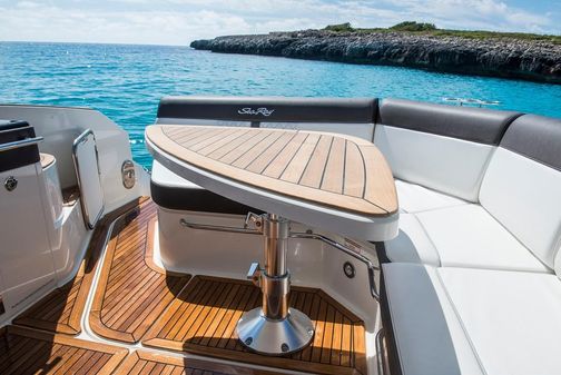 Sea Ray 320 Sundancer image