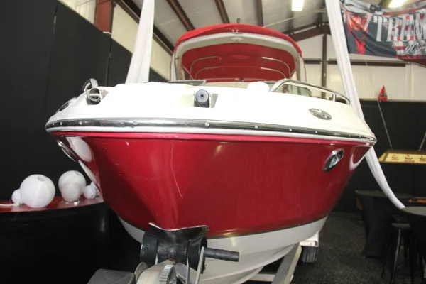 Chaparral 256 SSi image