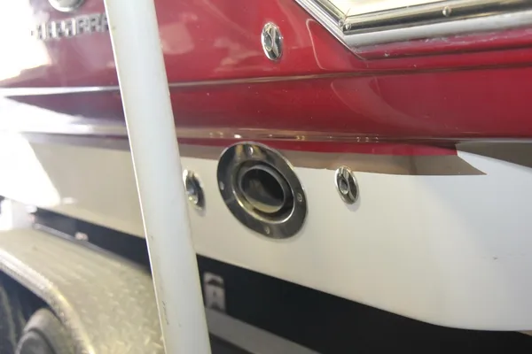 Chaparral 256 SSi image