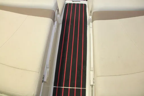 Chaparral 256 SSi image