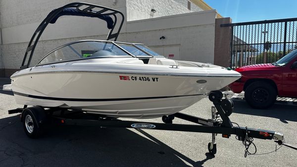 Regal 1900 ES Bowrider