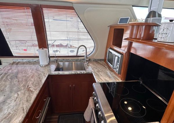 Carver 530 Voyager Pilothouse image