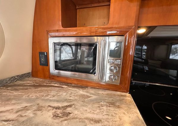 Carver 530 Voyager Pilothouse image