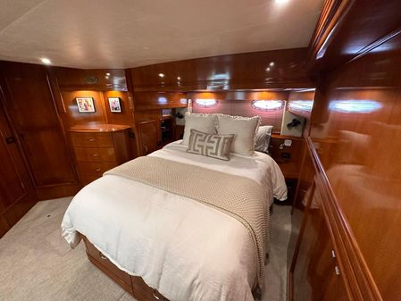 Carver 530 Voyager Pilothouse image