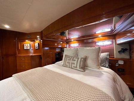 Carver 530 Voyager Pilothouse image