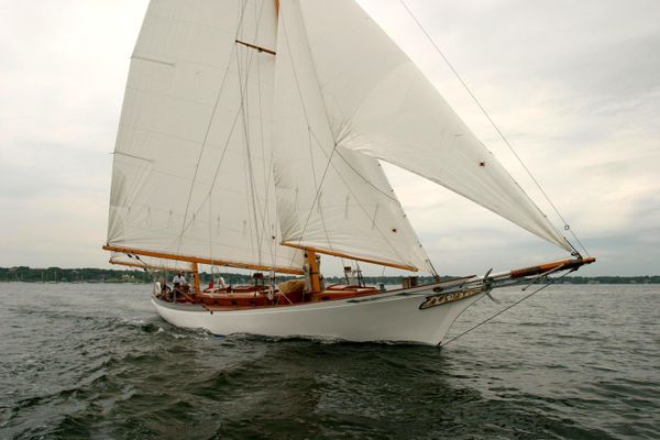 Herreshoff Bounty - main image