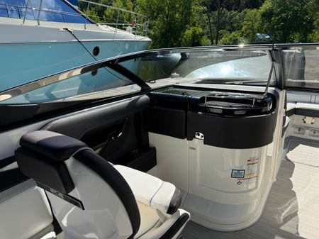 Sea Ray 280 SLX image