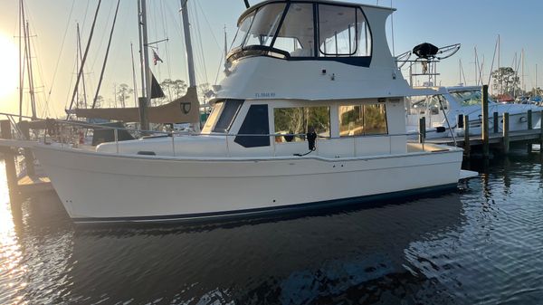 Mainship 34 Trawler 