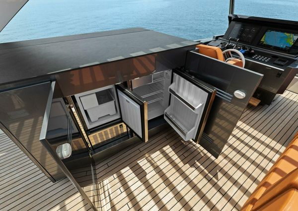 Astondoa 66 Flybridge image