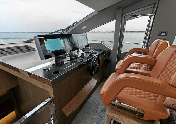 Astondoa 66 Flybridge image