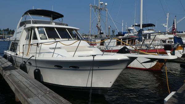 Meridian 490 Pilothouse 