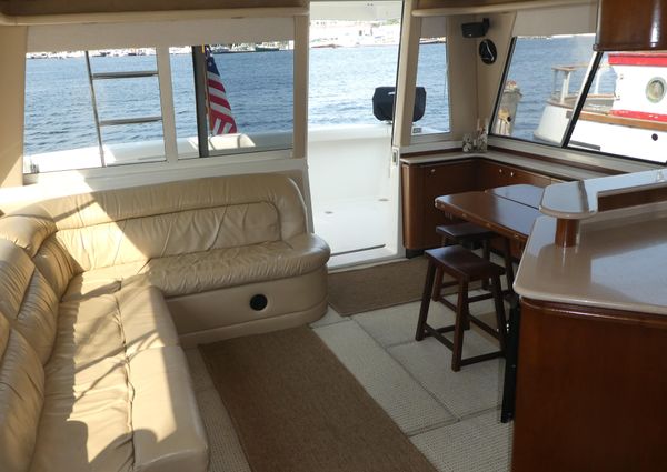 Meridian 490 Pilothouse image