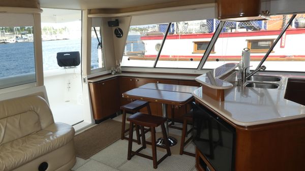 Meridian 490-PILOTHOUSE image