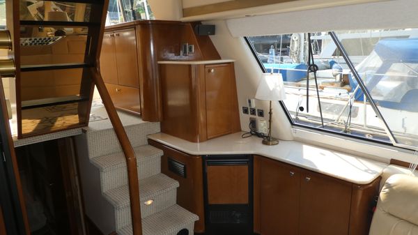 Meridian 490 Pilothouse image