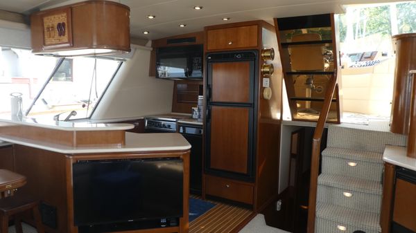 Meridian 490-PILOTHOUSE image