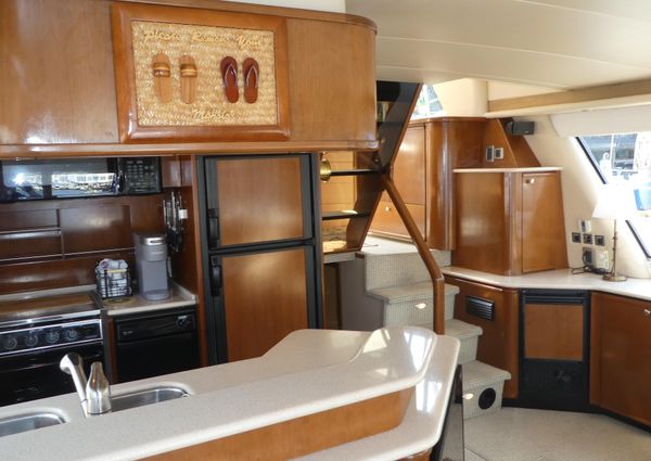 Meridian 490 Pilothouse image