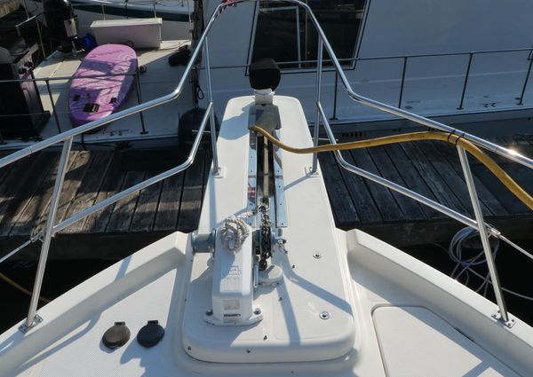 Meridian 490 Pilothouse image