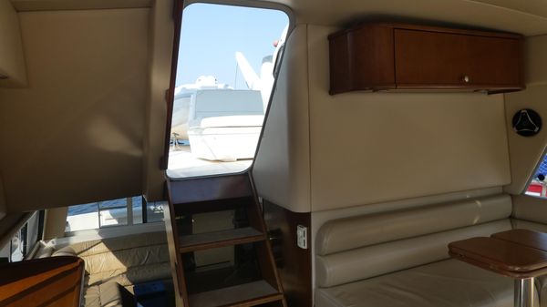 Meridian 490 Pilothouse image