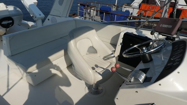 Meridian 490-PILOTHOUSE image