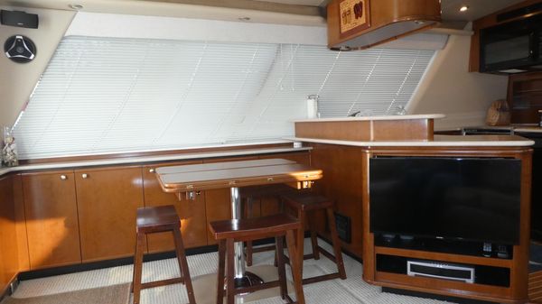 Meridian 490 Pilothouse image