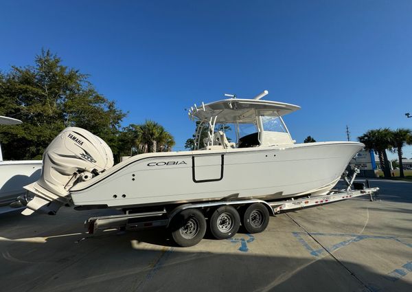 Cobia 350 Center Console image